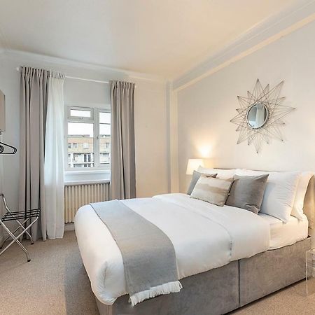 Grand Swiss Cottage Apartment London Bagian luar foto